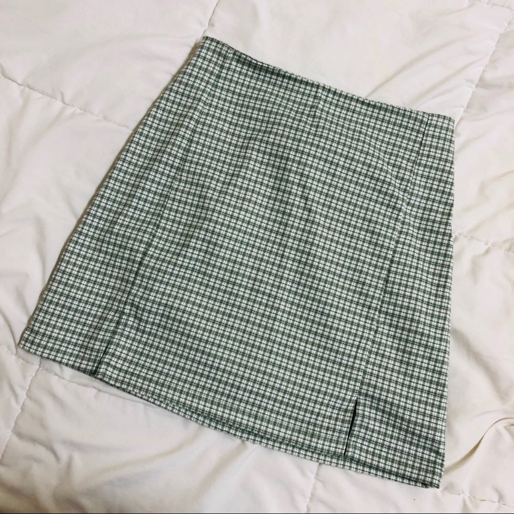 brandy melville cara skirt